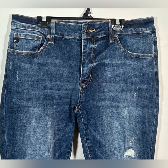 KanCan Women’s Distressed Skinny Jeans Size 13/30 Dark Wash Raw Frayed Hem - Picture 2 of 11